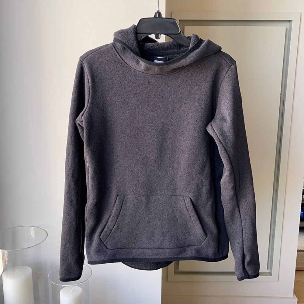 Nike Runner’s Hoodie - Zip Pocket & Thumbholes - L